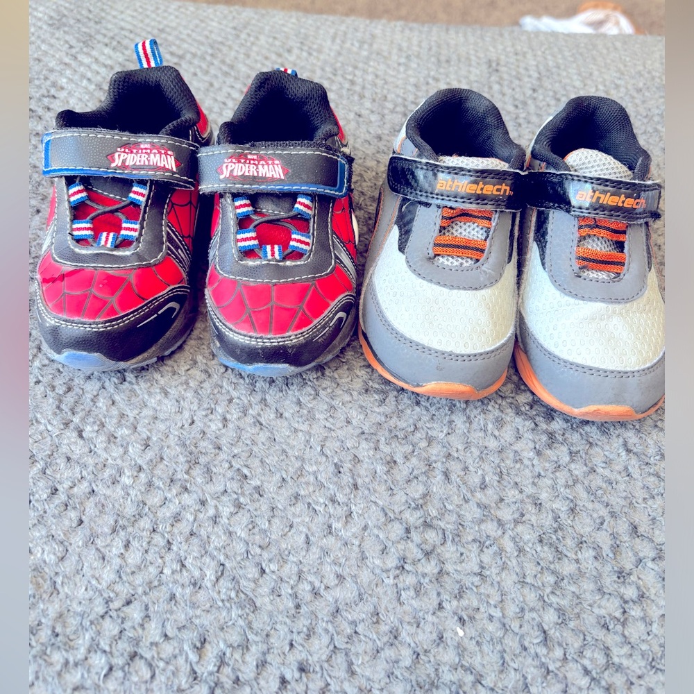 2 sets of size 7 shoes